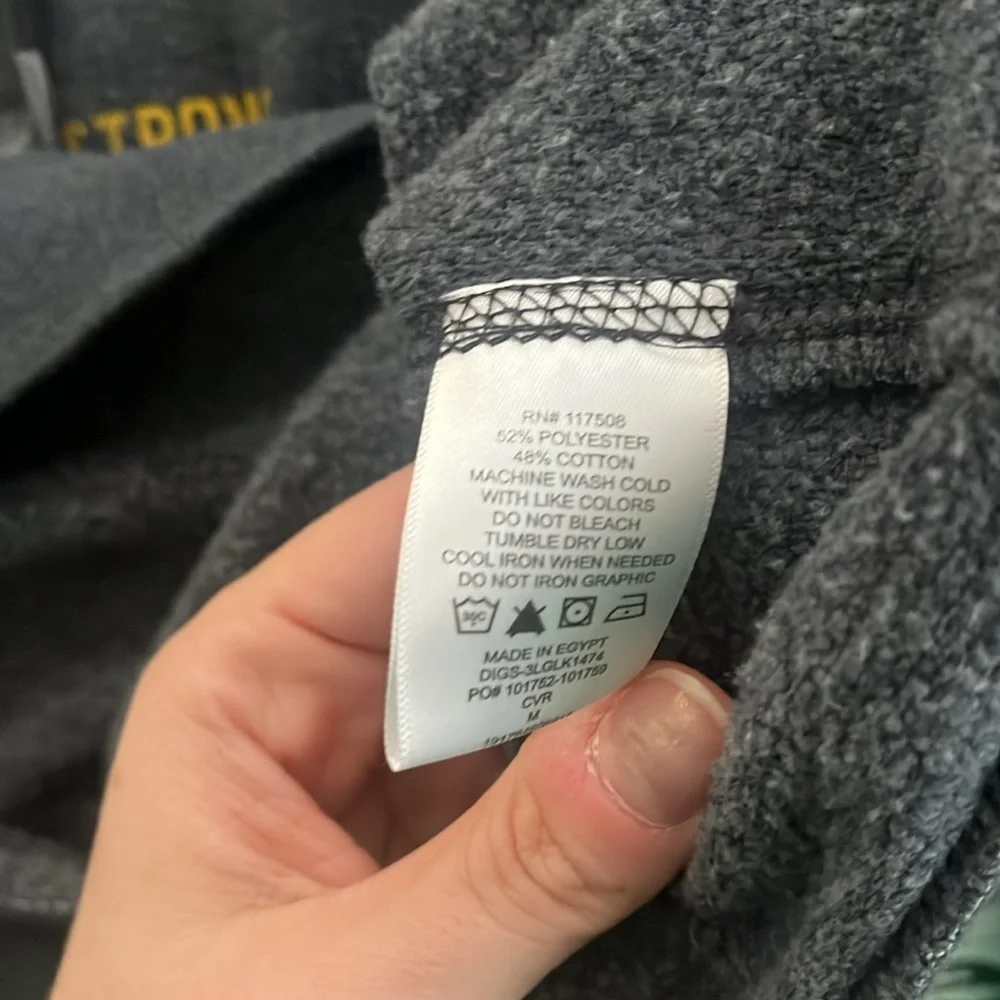 Levi's Men's Black and grey Hooded sweatshirt